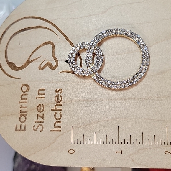 GORGEOUS LAYERED CRYSTAL HOOP EARRINGS, 925 posts - Picture 4 of 12